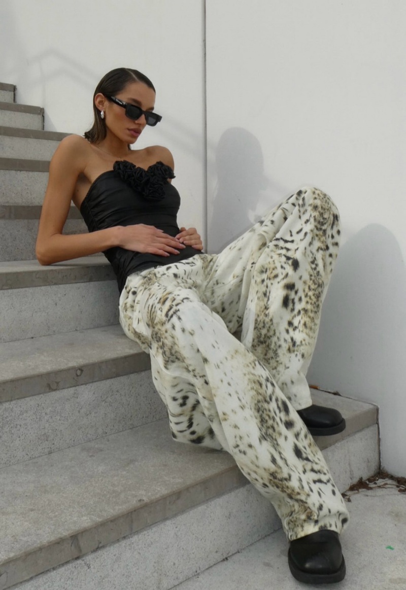 White / Leopard Lioness Horseshoe Jeans | Canada-YOBMF7531